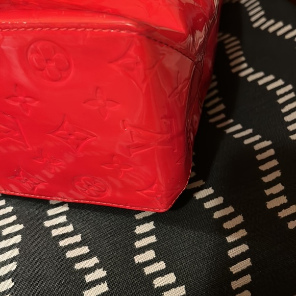 Louis Vuitton Reade mm Vernis Leather Tote - Picture 3 of 11